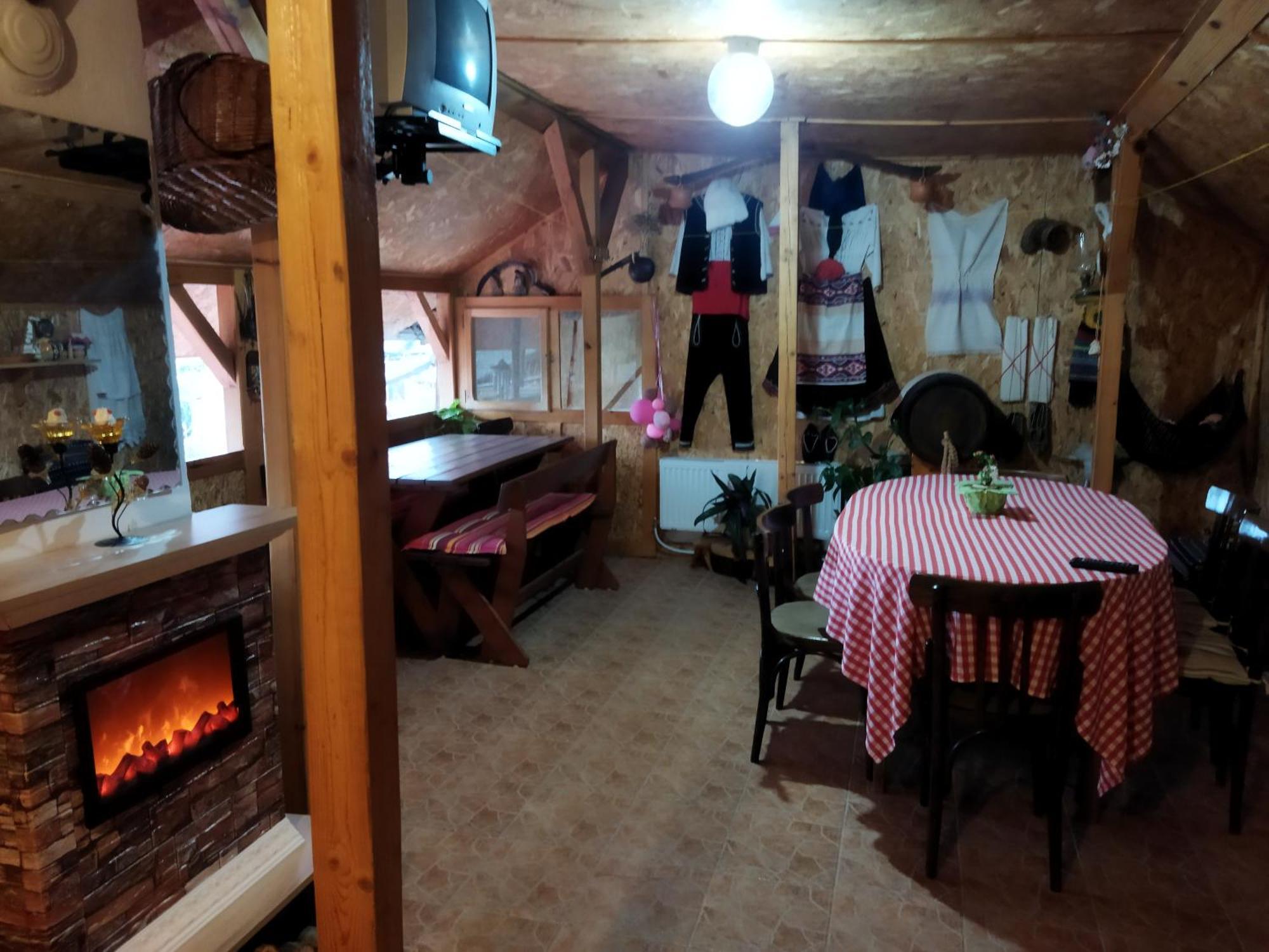 Къща Под Наем Petrova Hotel Cherven  Exterior foto